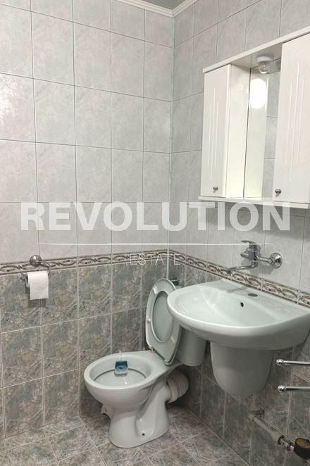 Дава се под наем Тристаен апартамент в Варна, Автогара - 70 кв.м за 450 € - Снимка #4