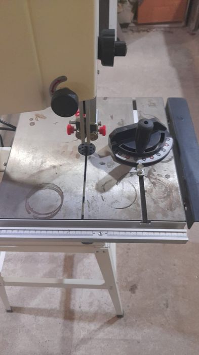 Ленточная пила в отличном состояние