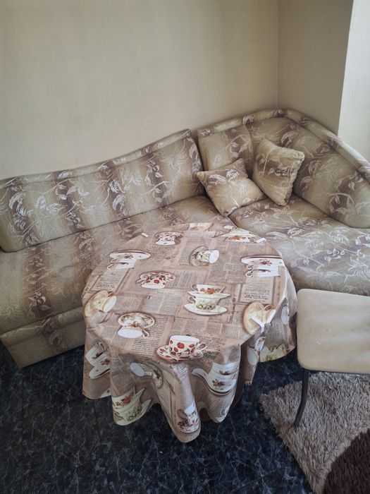 Кухненски диван маса и 2 стола