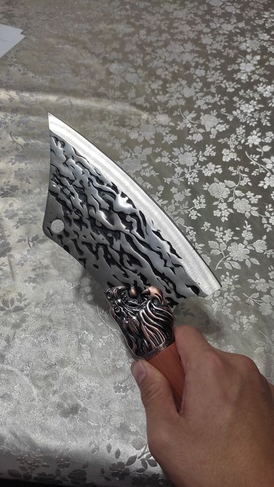 Срочно продам прочный,стальной нож.