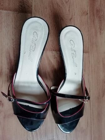 Сандали 40-41 номер