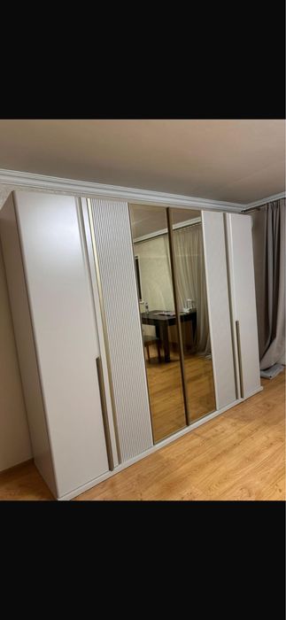 Прлдам почти новую мебль