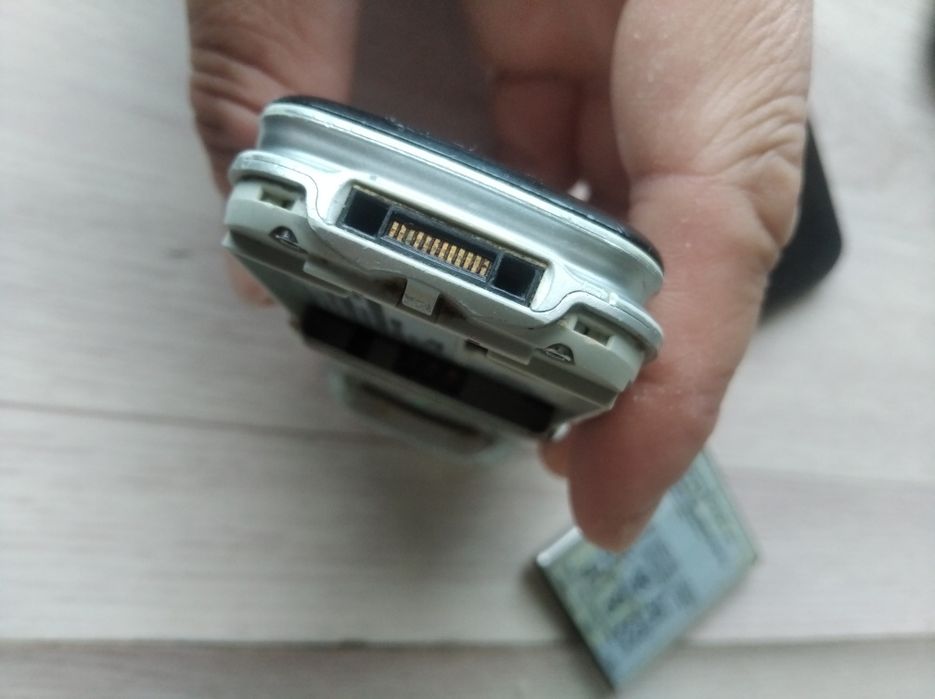 Sony Ericson продам