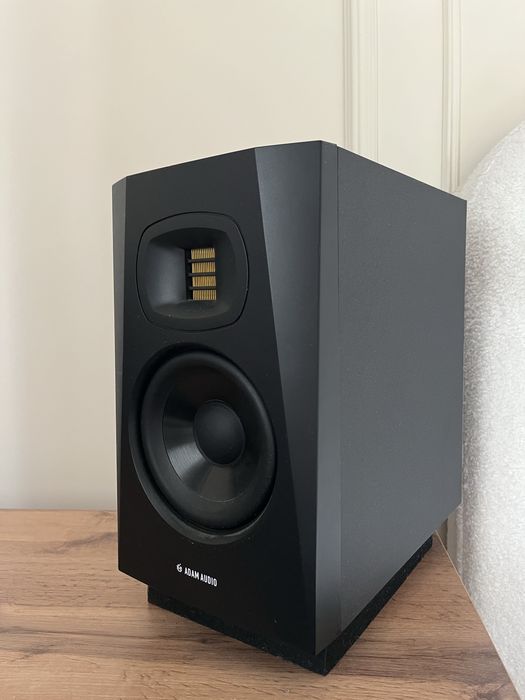 Студийные мониторы Adam T5V