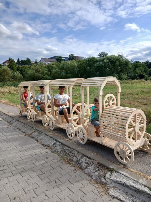 Trenuleț din lemn handmade – ideal pentru copii / decor