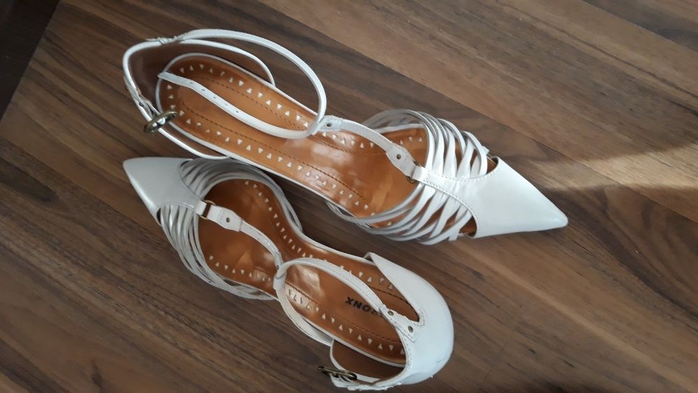 Pantofi din  piele, nr 38,5