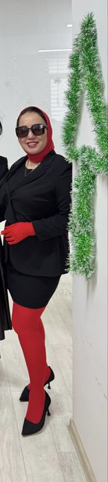 красные перчатки