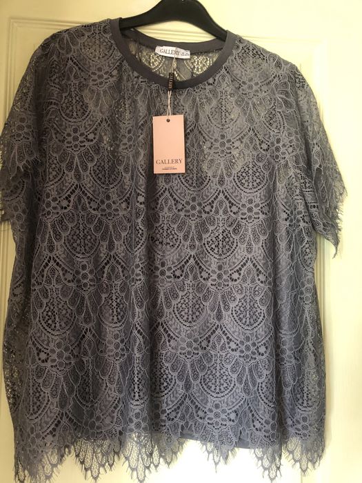 Дантелена блуза с къс ръкав XL