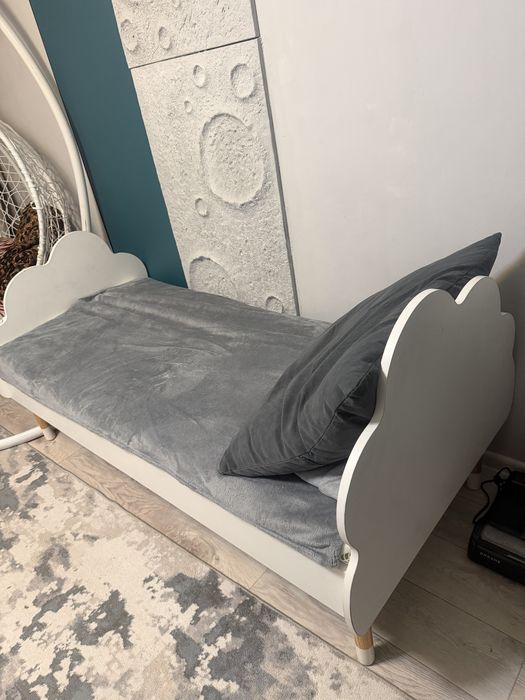 Продам , детскую кровать б/у