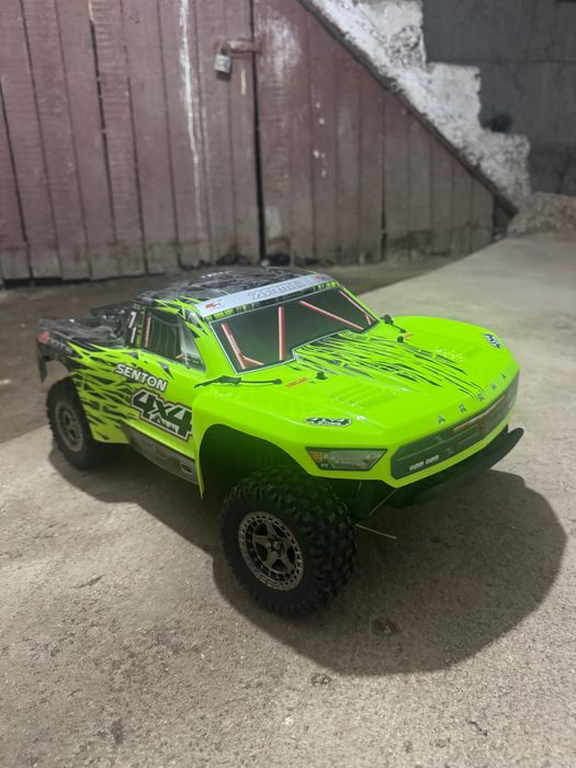 Rc Brushless Arrma Senton aproape noua