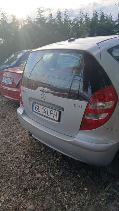 Vand  MERCEDES-BENZ pentru dezmebrari