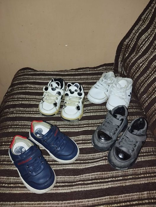 Продам детскую обувь для мальчиков или для девочек