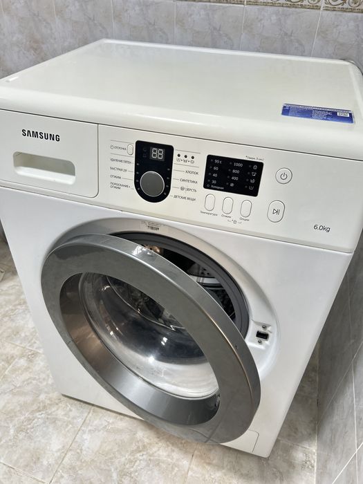 Продам стиральную машину Samsung 6кг в отличном состояний