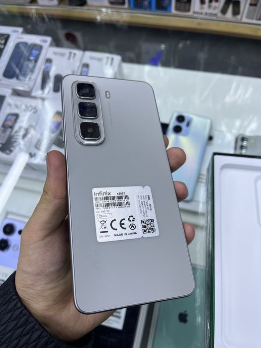 HOT 50 12/256 holati ideal kamchiligi yo’q