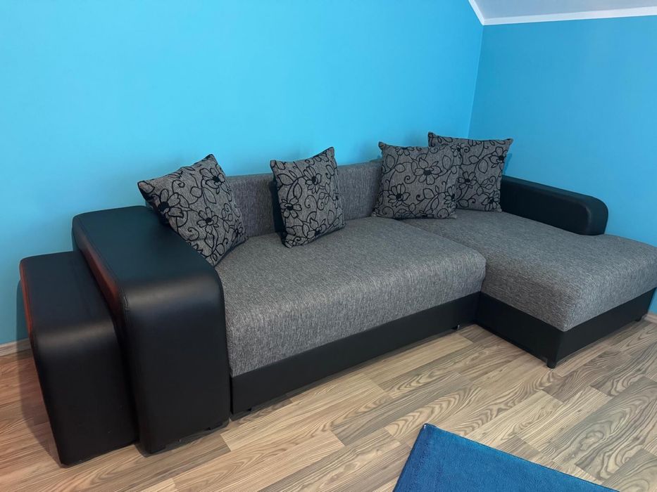 Canapea coltar forma L