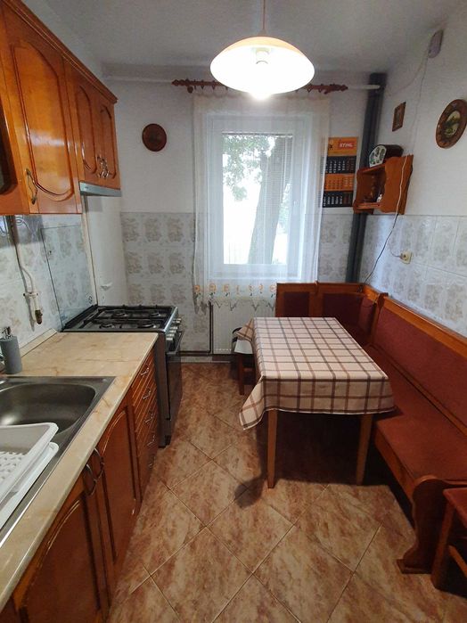 Închiriez ap cu 3 camere în zona centrală - Sp Județean - Sp Municipal - Sp Matern