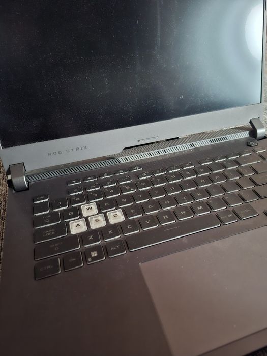 Laptop Asus rog  g 15