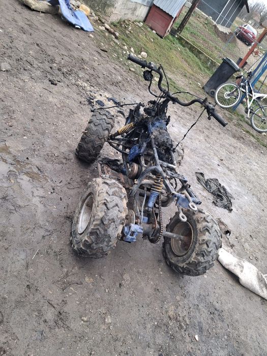 Vând sau schimb cross