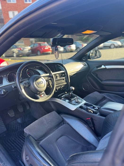 Vând Audi a5 s-line 2.0tfsi