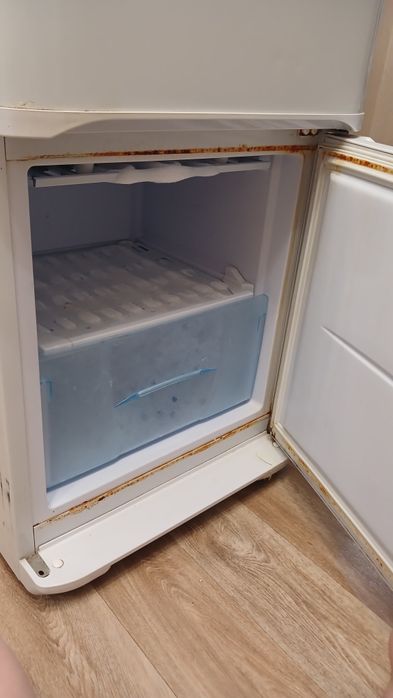 Холодильник б/у рабочий