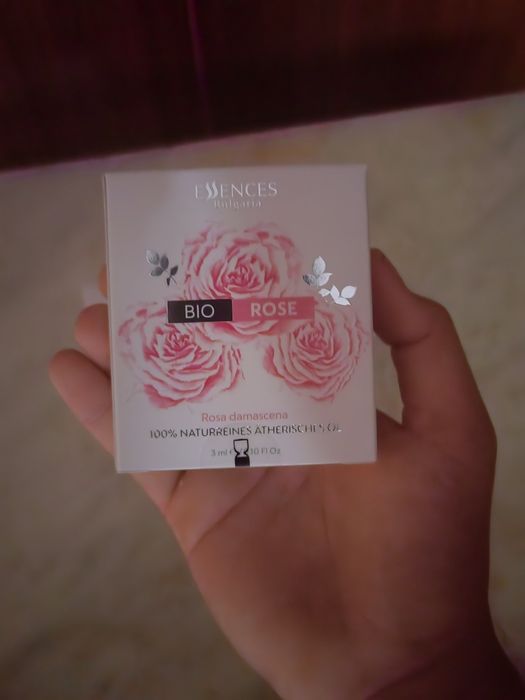 Essences Bulgaria - Био етерично масло Роза Дамасцена