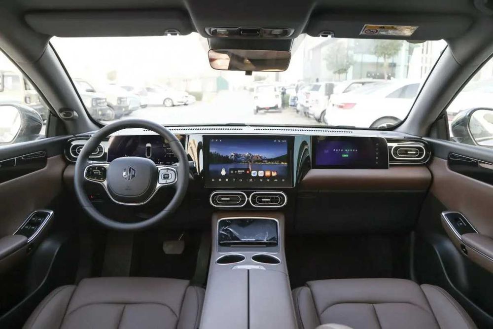 Leapmotor c01 premium hybird 316 podzakas