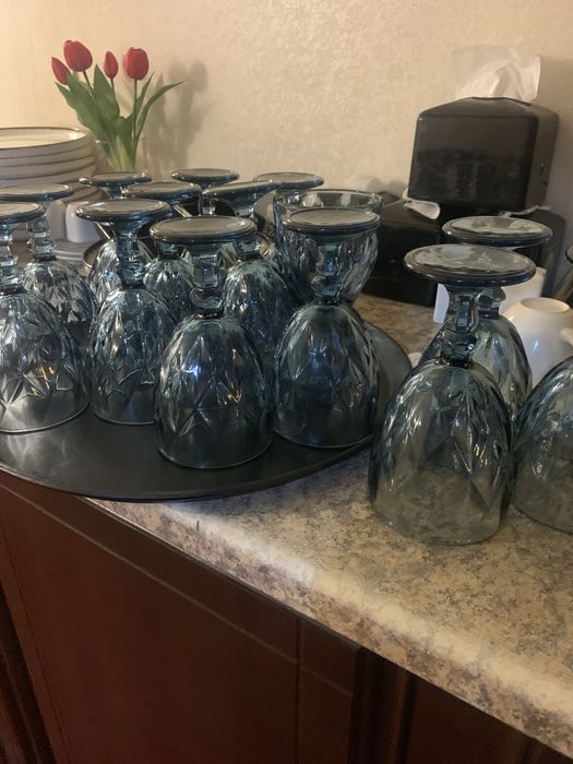 pasuda restorant idishlari stakan, tarelka, cofe taqimlari tureskiy