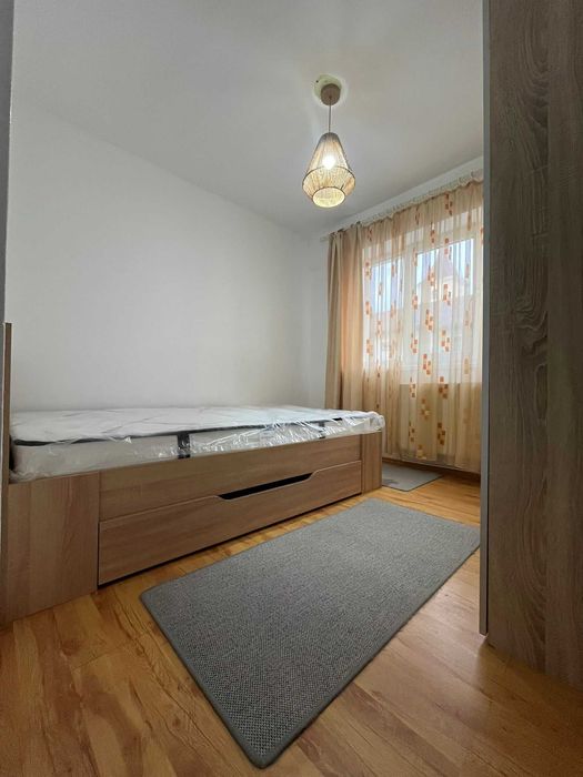 Închiriez apartament 3 camere, După Zid, Mediaș