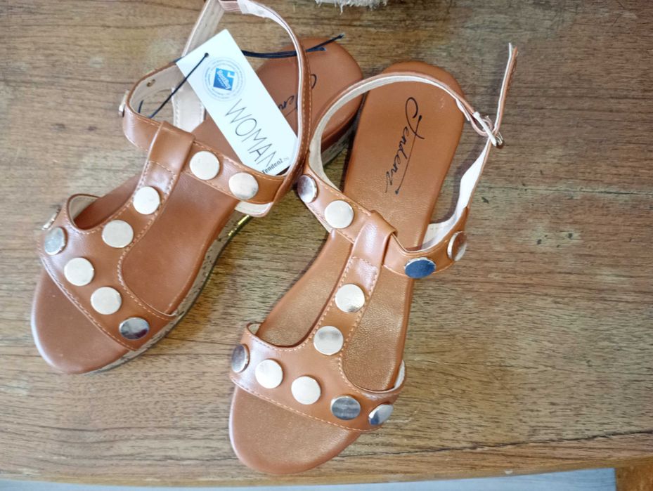 Дамски сандали Тенденз