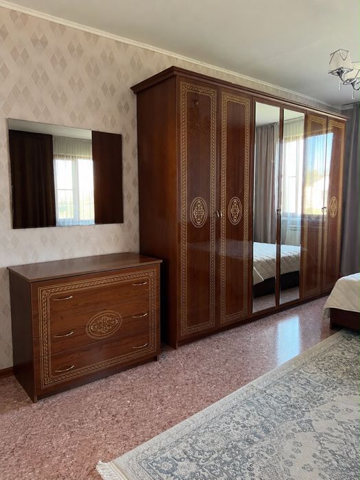 Продам спальный гарнитур