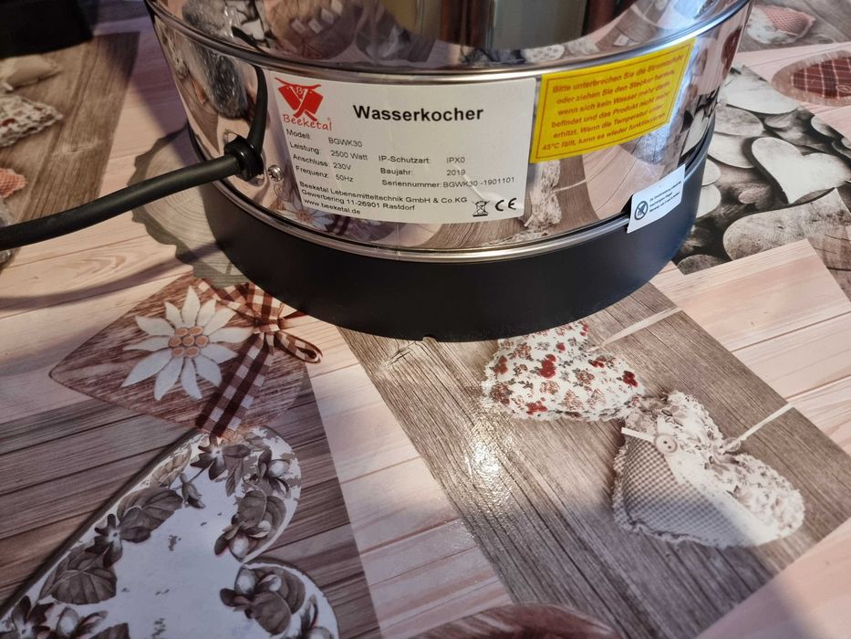 Fierbator profesional Beeketal BGWK30 vin fiert, ceai, apa 30 litri
