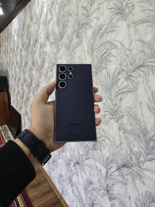 Samsung S24 Ultra  America 12/256g sotiladi