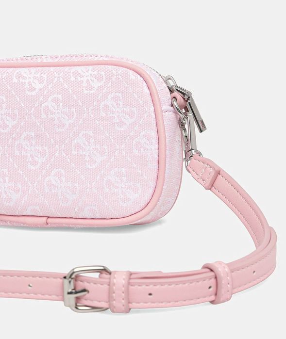 Чанта Guess с етикет