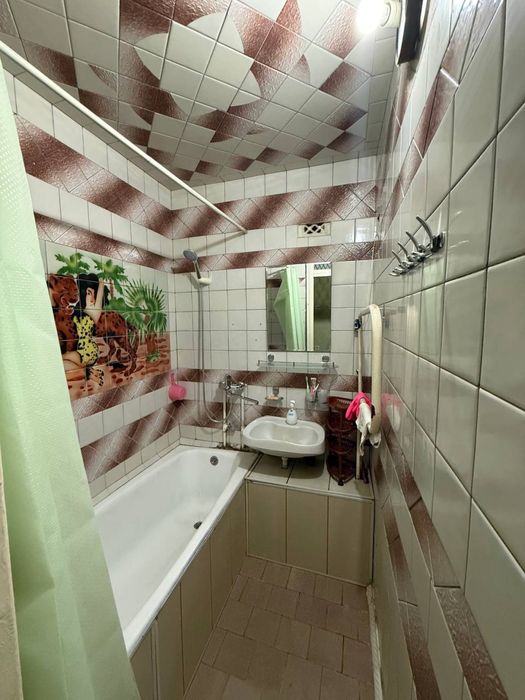 Срочно Продаётся переделанная в 3х комнатную квартиру адрес Самкоч