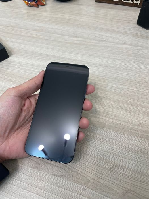 Продам iPhone 12 Pro айфон 12 про