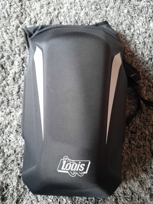 Rucsac aerodinamic pentru motocicletă