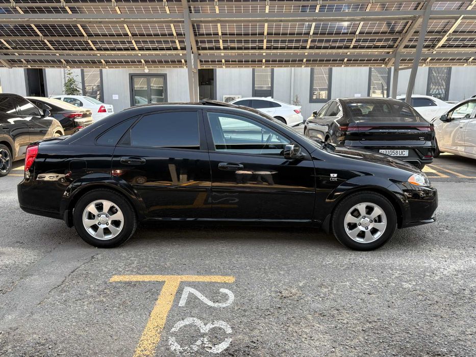 Chevrolet Gentra 3-позиция Style