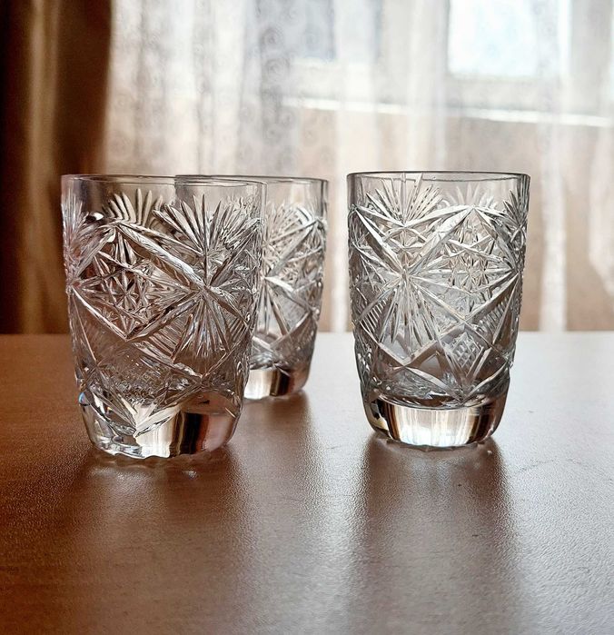 Хрустальные рюмки 10 шт(стопки)