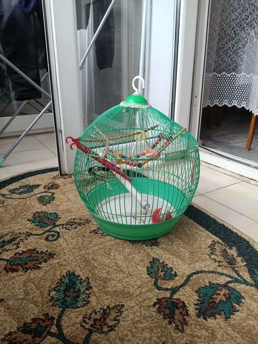 Продам клетку для попугая