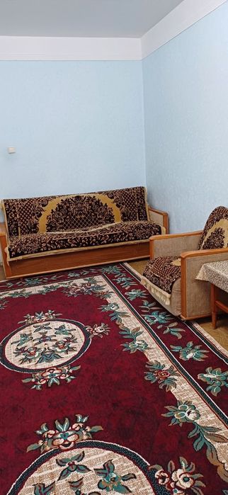 4-мактаб олдида 2 хоналик квартира ижарага берилади