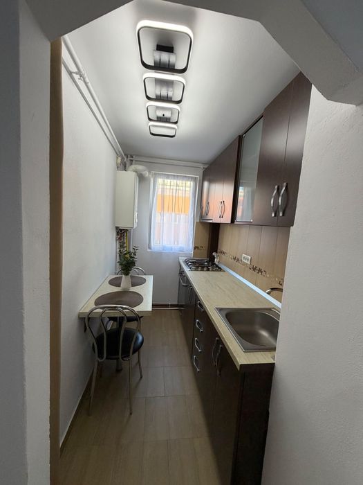 Inchiriez apartament 2 camere