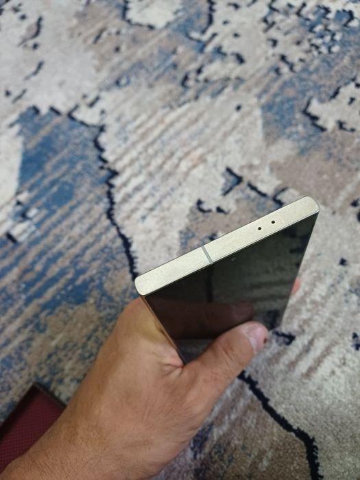 Samsung Galaxy S24 Ultra 12ga 256 lik