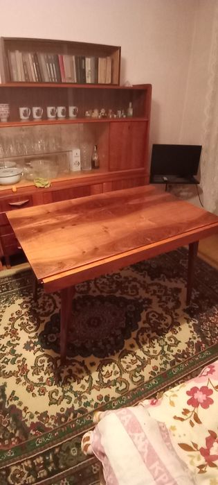 Продам стол обеденный, деревянный