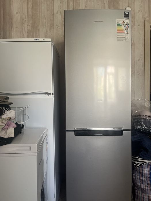 Продам холодильник Самсунг