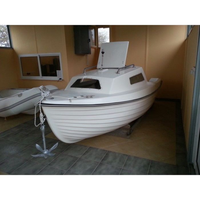 Моторна лодка с кабина Мечта-440М, рибарска лодка, разходка
