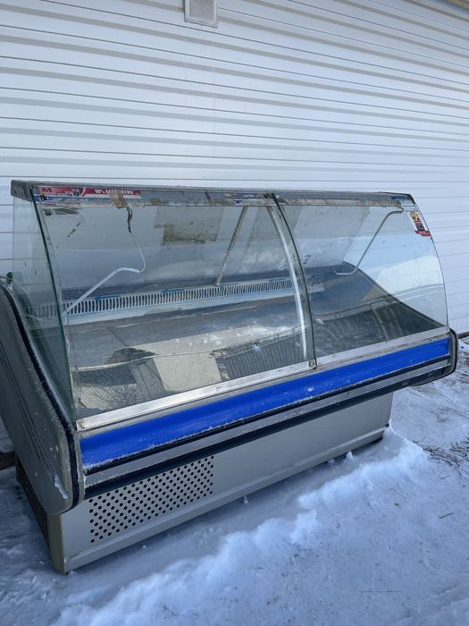 Продам витринные холодильники бу