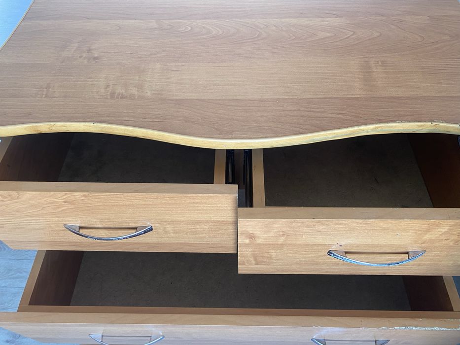 Комод с телескопическими направляющими