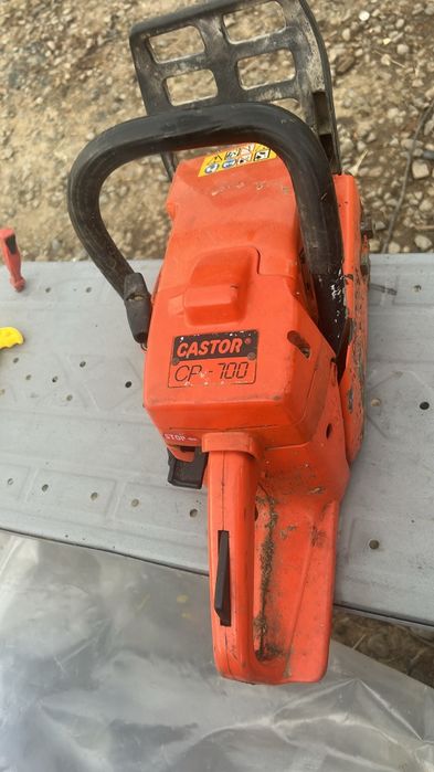 Vând drujbă Castor CP 700!