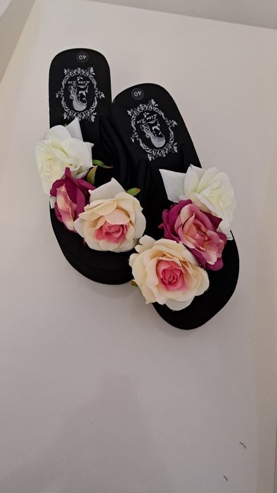 Женская летняя удобная обувь 38 размера.