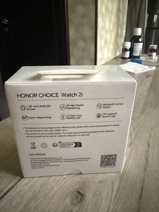 Продаюся смарт часы модель хонор новые